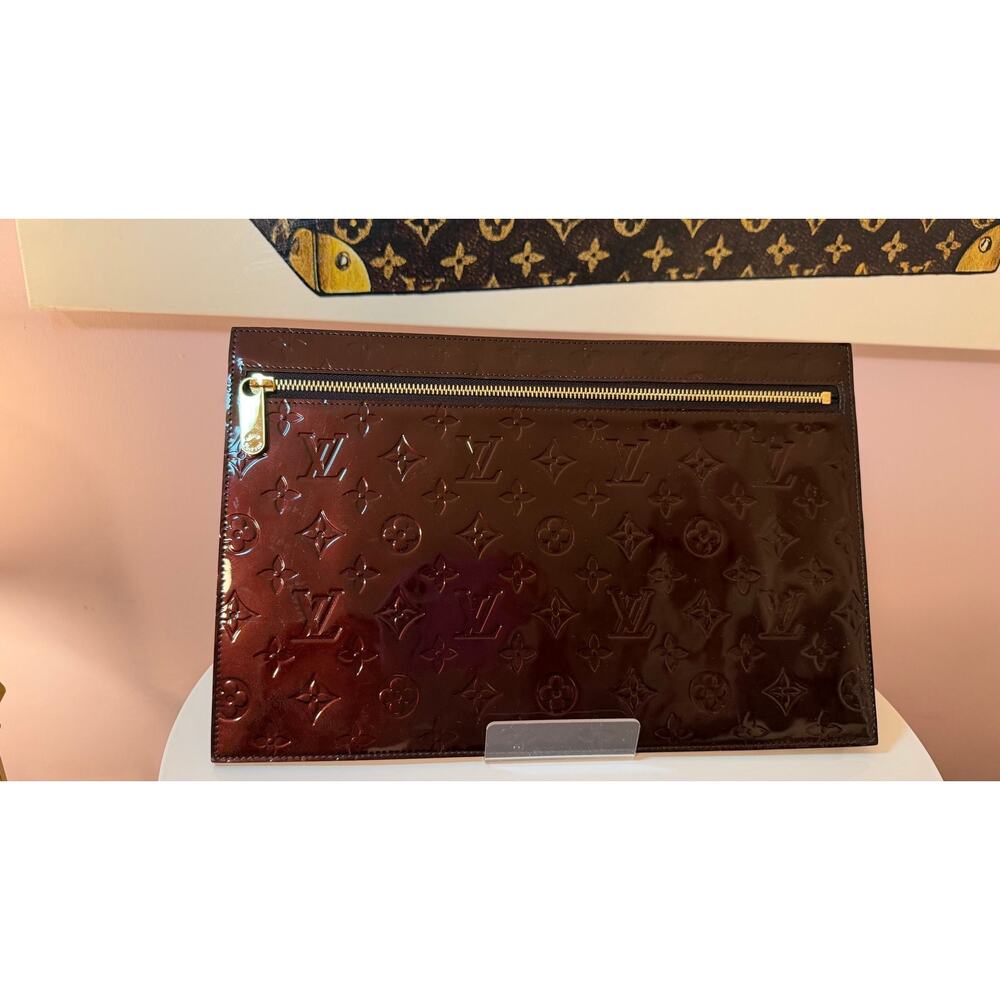 🤎SOLD🤎 Vernis GM IPAD Pouch